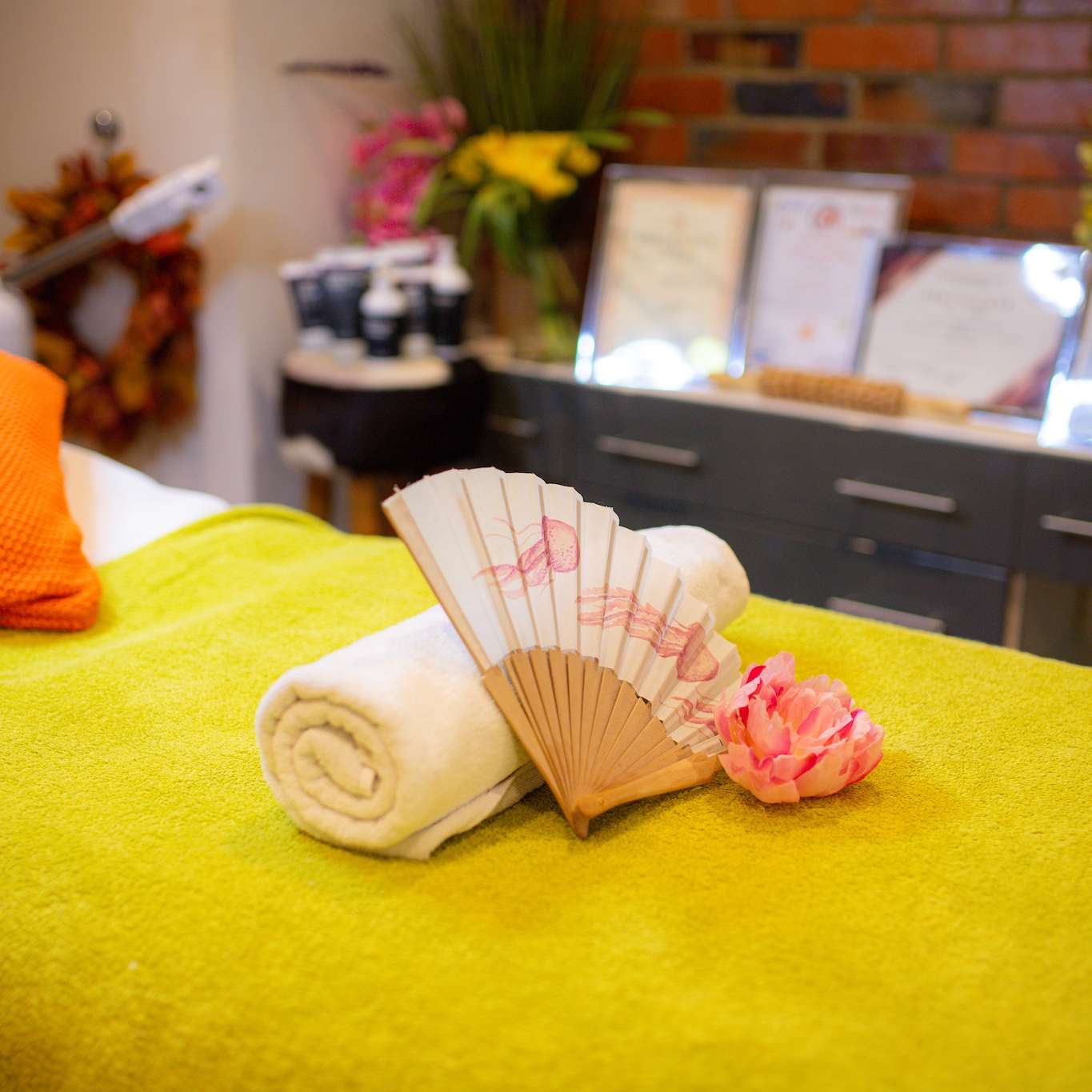 towels on treatment table